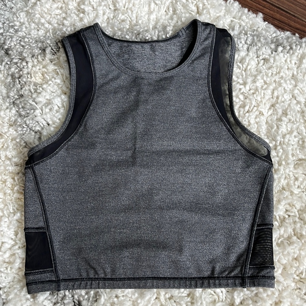 Lululemon crop top